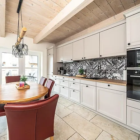 Reetgedecktes Wohlfuehlhaus Nordseeloft 98b Mit Sauna Und Kamin *