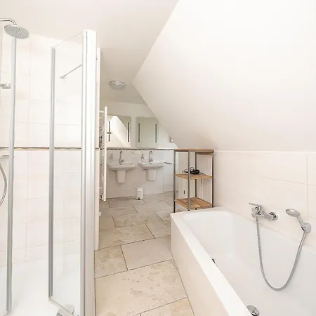 Reetgedecktes Wohlfuehlhaus Nordseeloft 98b Mit Sauna Und Kamin Дагебюлль